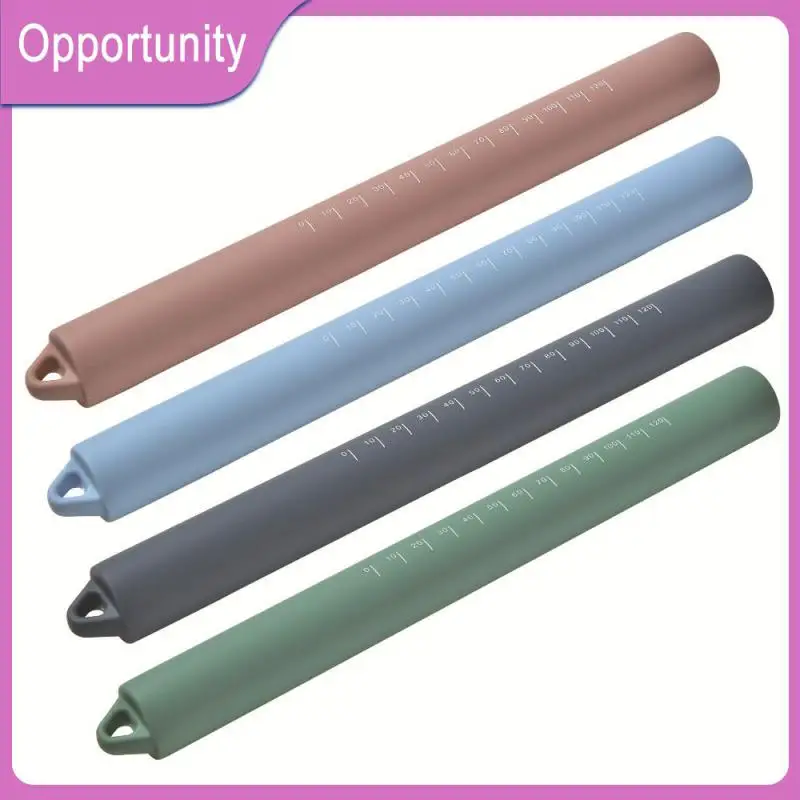 

Food Grade High Temperature Resistance Silicone Flour Stick No Smell Dumpling Skin Tools Hanging Hole Design Solid Color