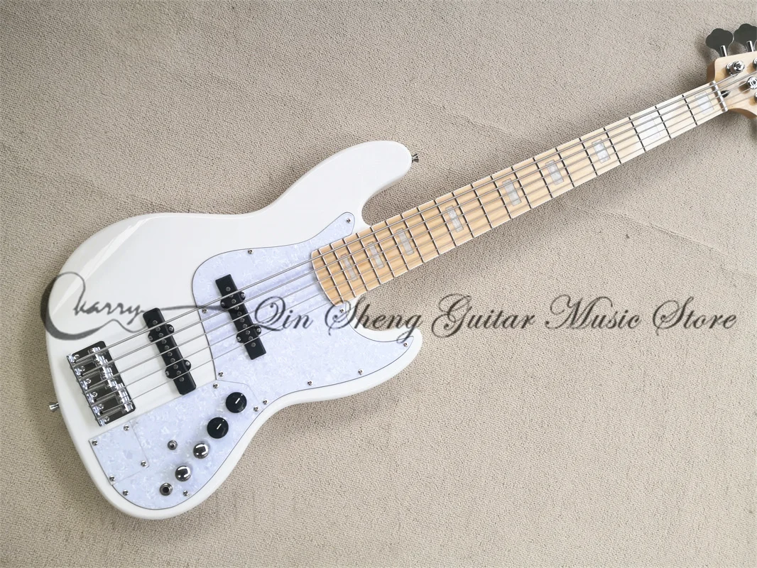 

5 Strings Bass Guitar Jaz White Bass Basswood Body Maple Neck Big Pearl Pickguard Fixed Bridge Chrome Tuners