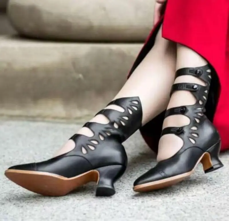 

Женские летние Ботинки на каблуке с острым носком и пуговицами