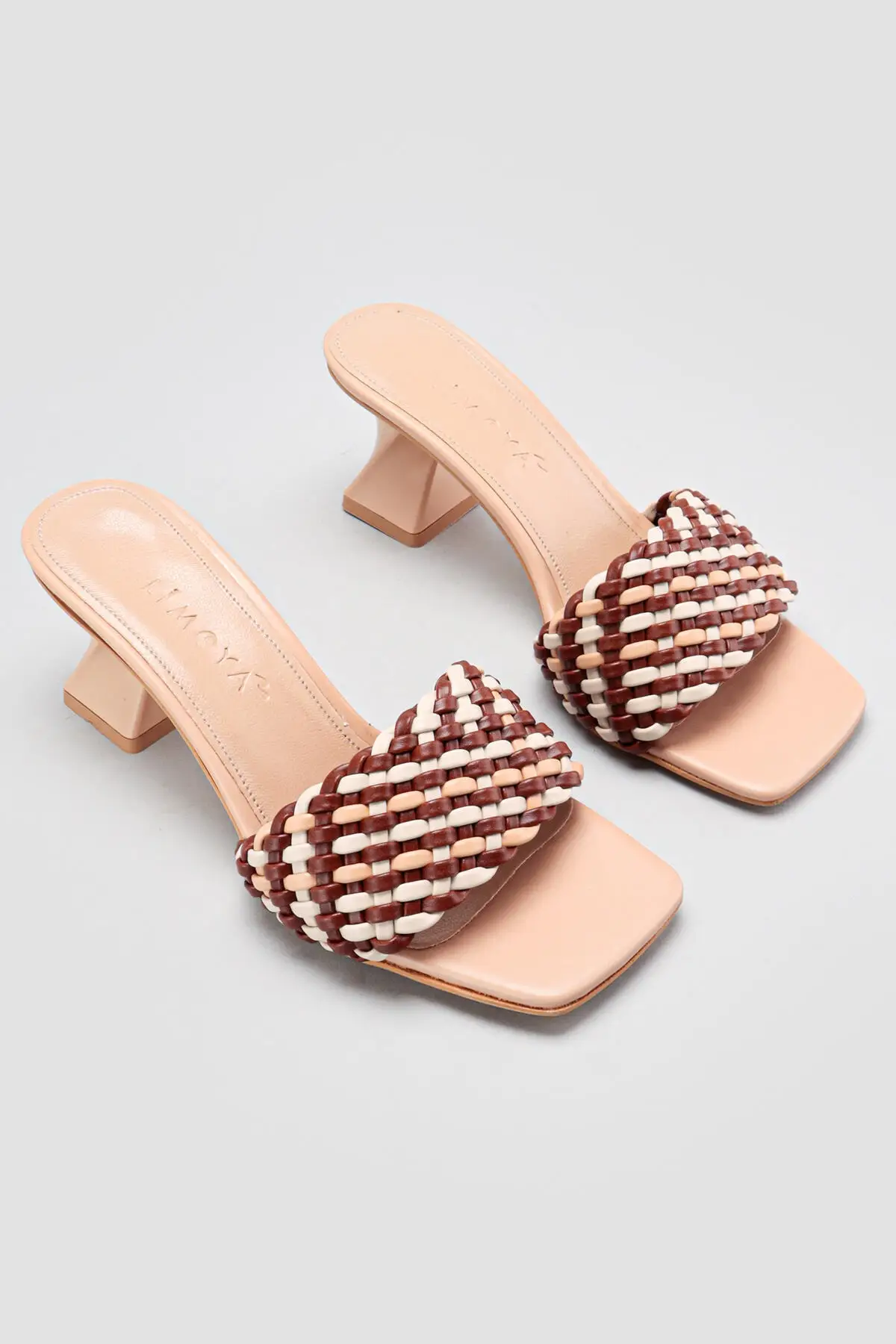 

Coffee Multi Mesh Detailed Short Heels Slippers