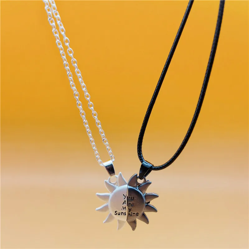 

Creative New 2022 Fashion Hot Sun Magnetic Couple Necklace Color Matching Simple Fashion Clavicle Chain Jewelry Gift