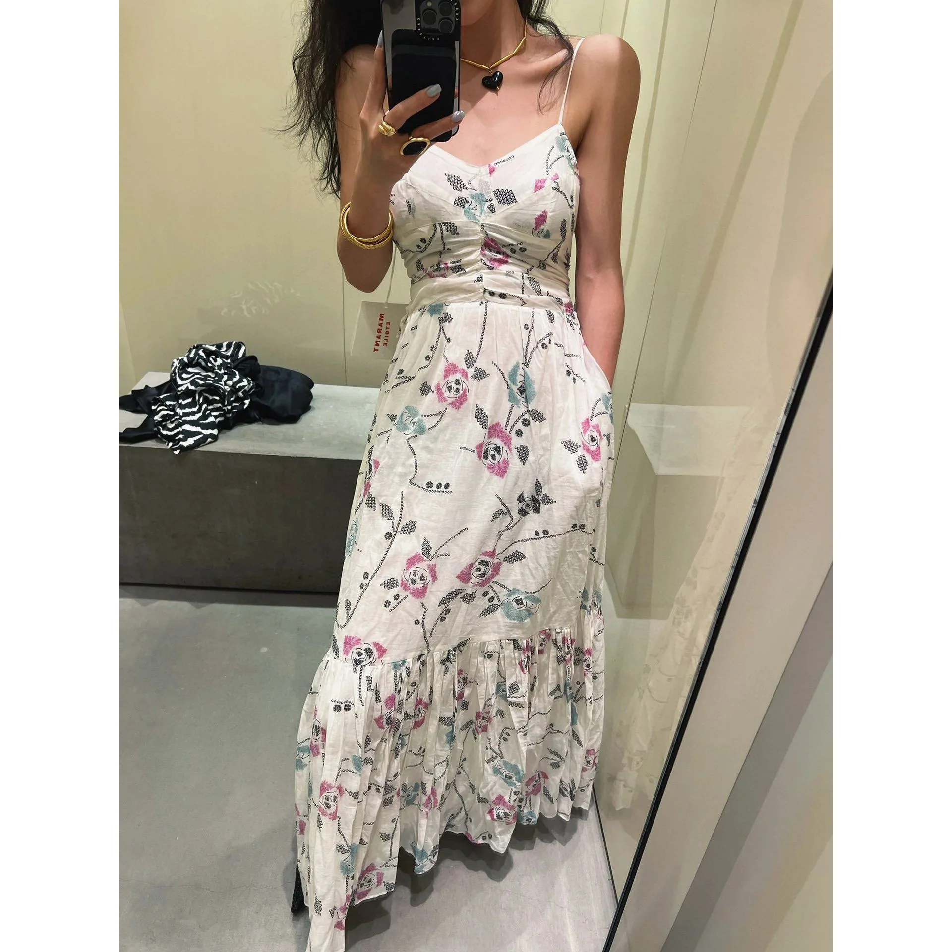 

2023 Spring/Summer French Romantic Vintage Floral Print Refreshing Elegant Pleated Waist V-Neck Sling Dress