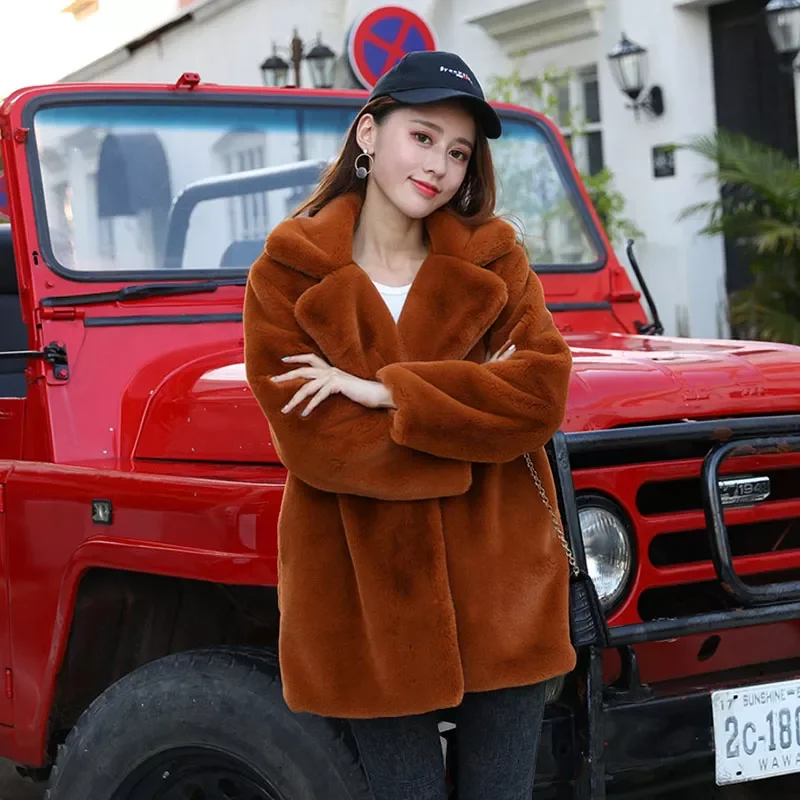 New2022 New Autumn Winter Soft Plush Faux Fur Jacket Women New Elegant Warm Thick Fur Outerwear B025