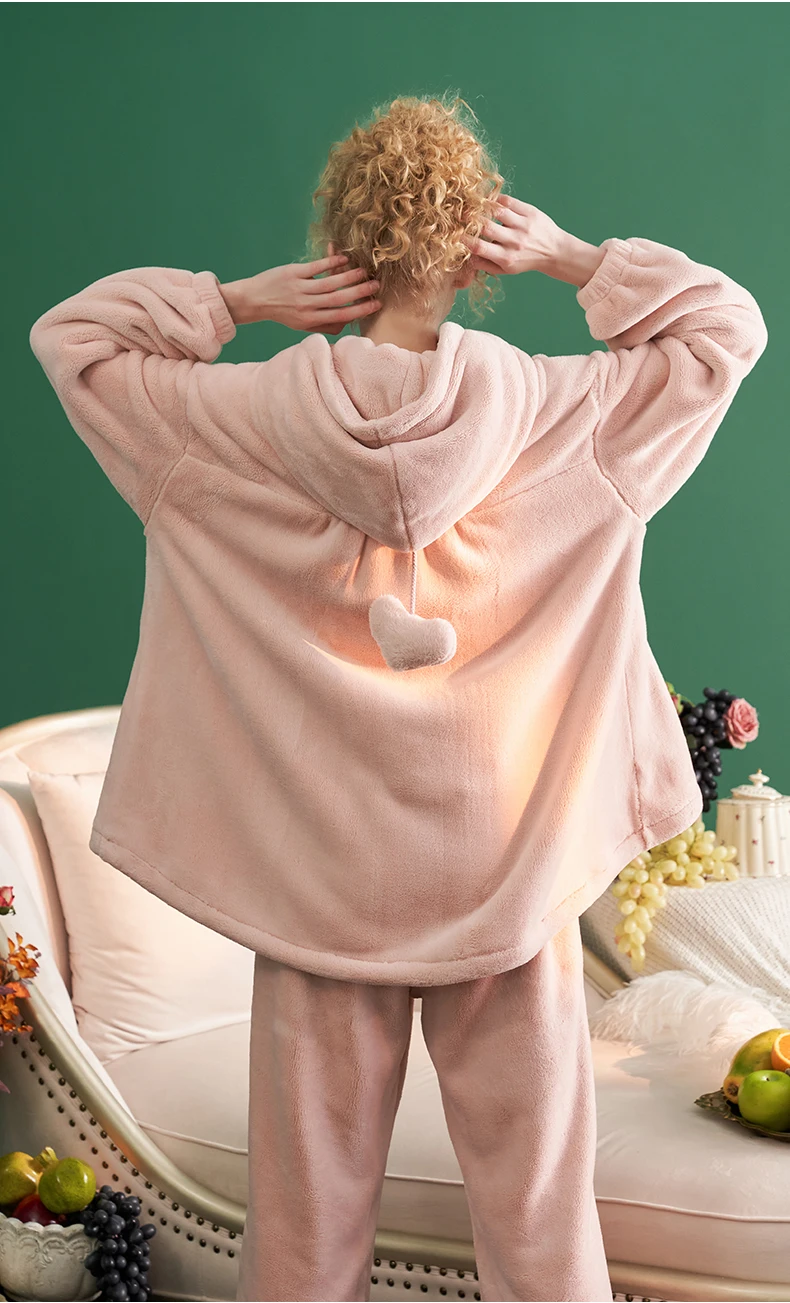 Рисунок 2 - Пижамы, зимняя бархатная Женская одежда для сна