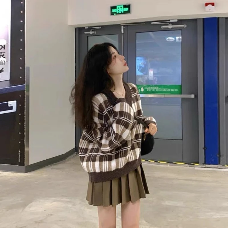 Рисунок 3 - Женский костюм из двух предметов