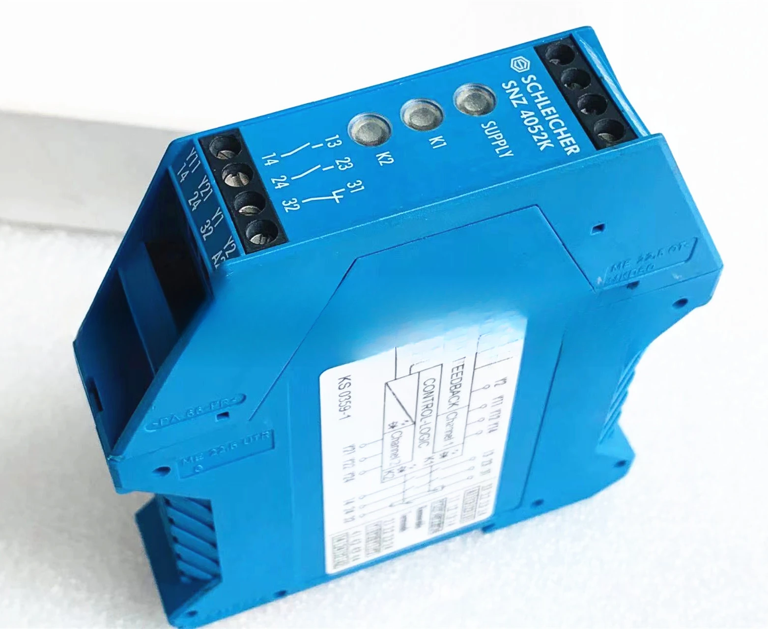 Оригинальное реле безопасности Шлечер ТИП SNZ 4052K 24 В переменного/постоянного тока