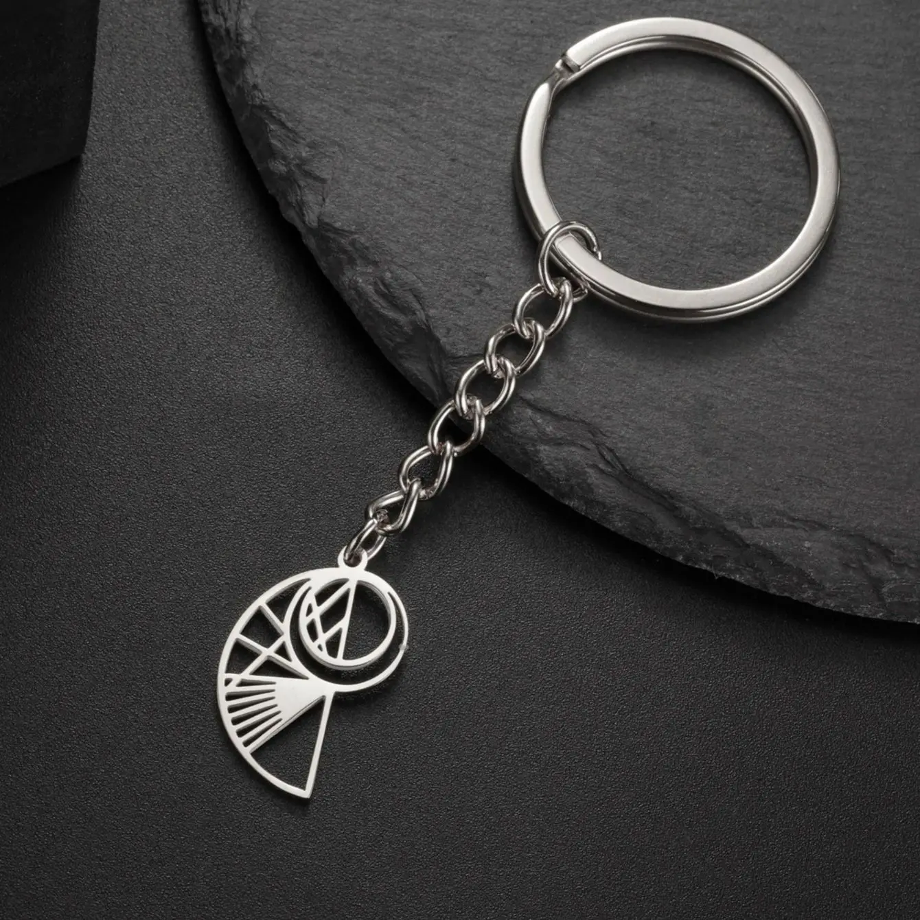 LIKGREAT новые тренды полые спиральные брелоки геометрические из нержавеющей стали