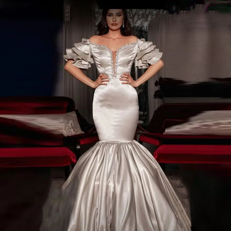 

Великолепные вечерние атласные платья с открытыми плечами и коротким рукавом