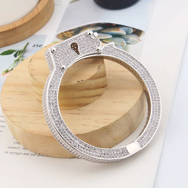 

2022Bling Bling Men's Iced Out Brass Bracelet Hip hop Jewelry BB100