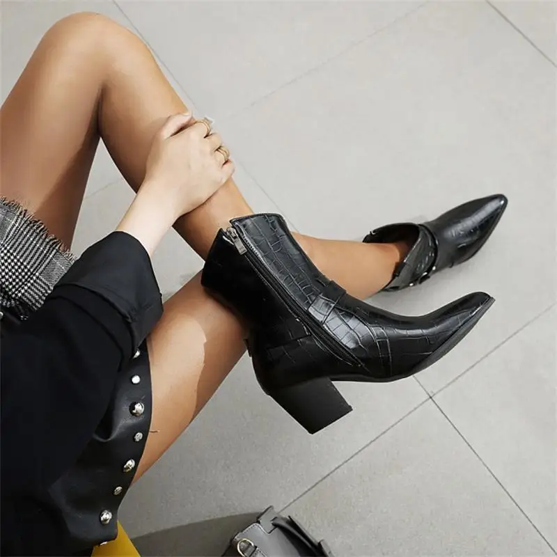 

Women Western Short Boots Solid Color Classic Stone Pattern PU Stitching Belt Buckle Pointed Toe Fashion Street Women Shoes