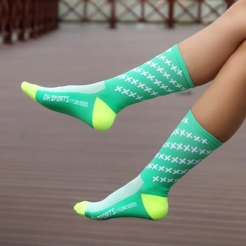 

Professional Cycling Socks Men Women Wear Resistant Breathable Endurable Mid Length Training Socks For Outdoor Runing Hiking