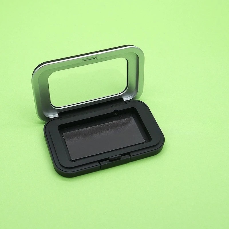 

Магнитный контейнер для игл