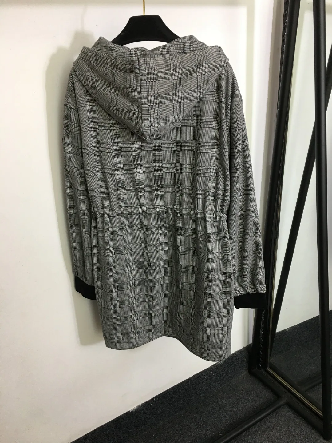 

Новинка 2023, платье с кулиской на талии и цепочкой, с капюшоном и зубцами собаки, платье с свободным рукавом