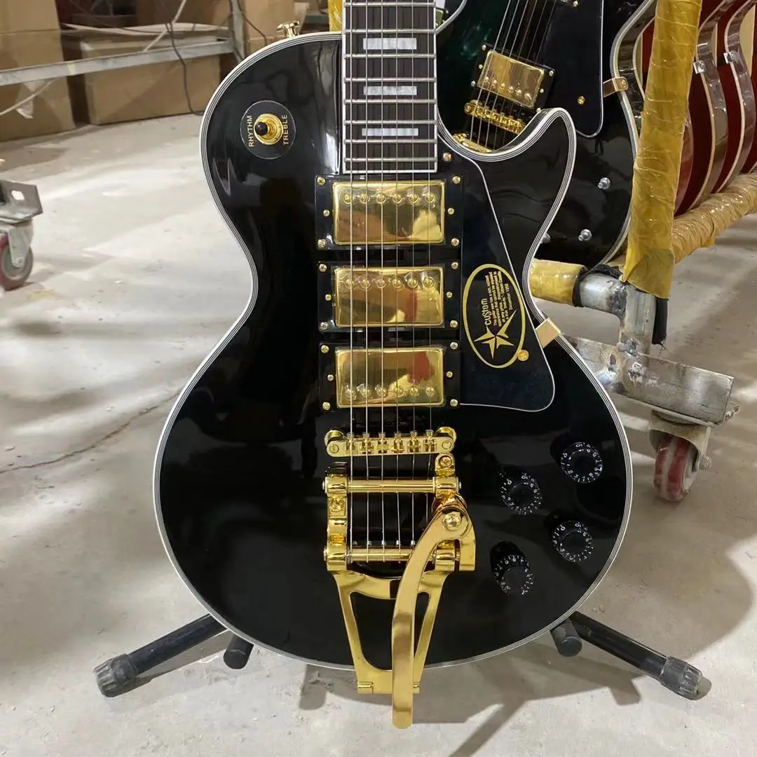 Пользовательская электрическая гитара черный цвет корпус красного дерева гриф