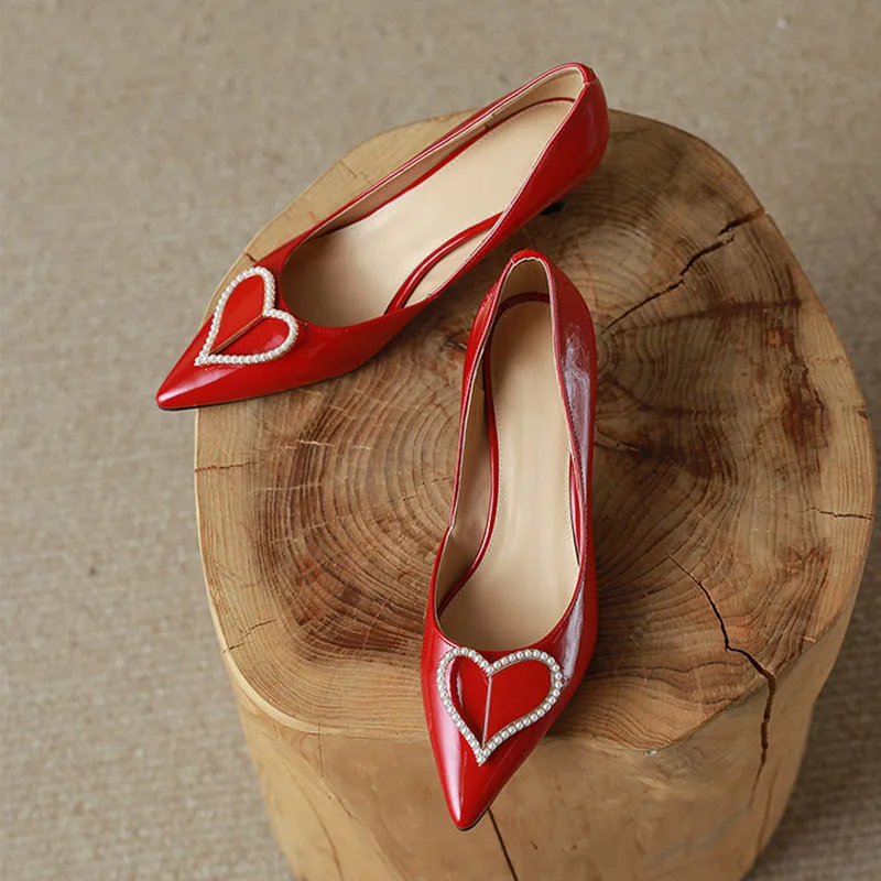 

Женские туфли-лодочки на высоком каблуке, с острым носком