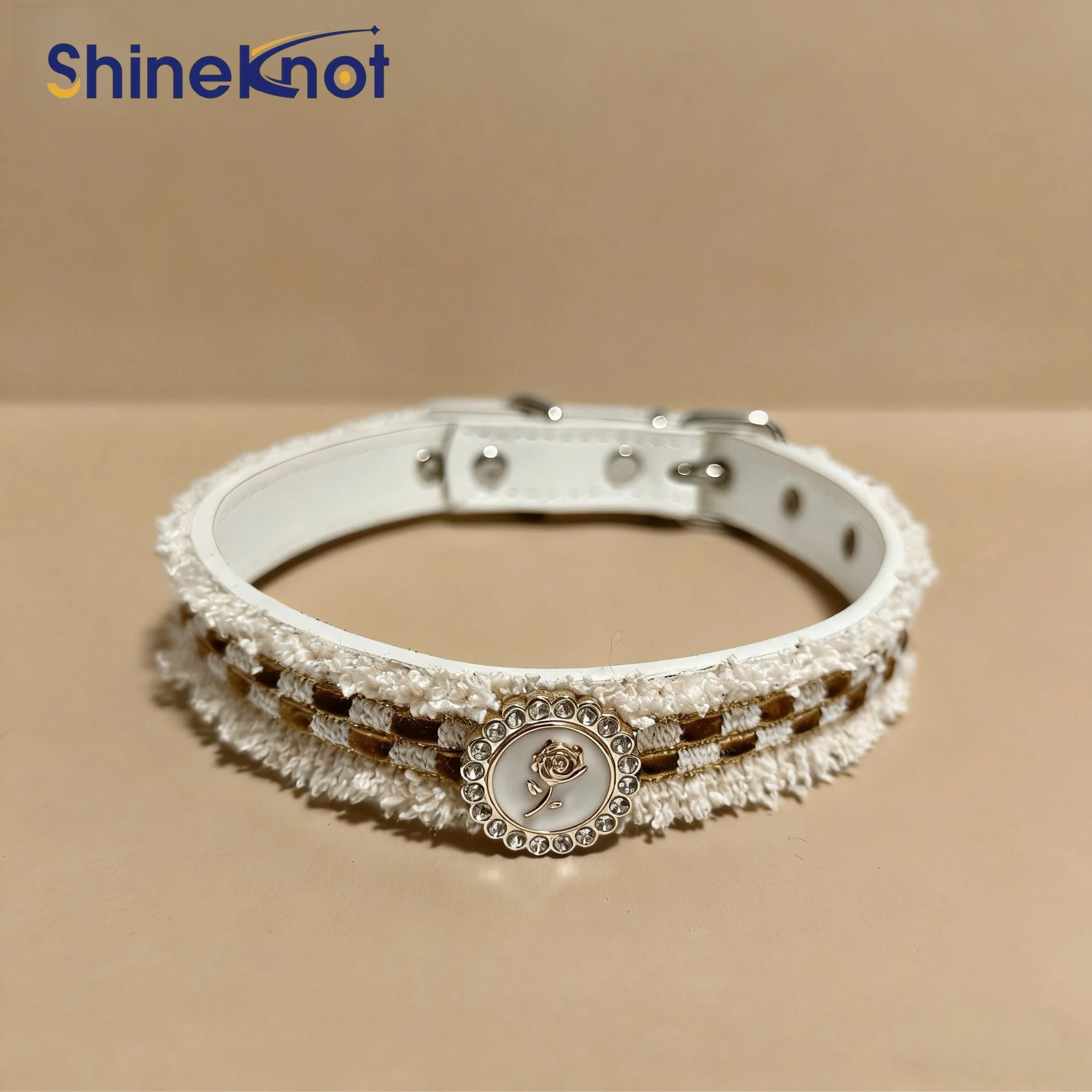 Фото Ошейник для собак SHINEKNOT: новый популярный регулируемый ошейник для маленьких и средних пород, милый ретро-дизайн, с легким ароматом, для кошек и собак №4