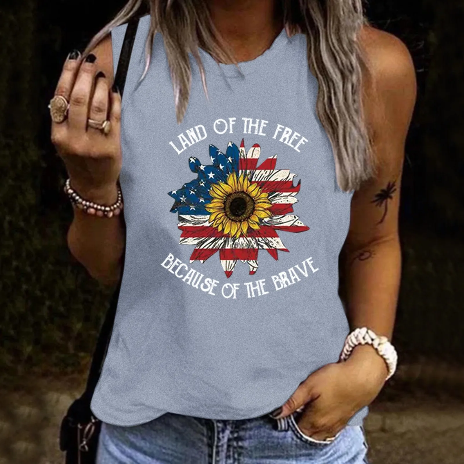 

Однотонные футболки для женщин, черные женские рубашки, Женский Топ без рукавов с круглым вырезом, футболка свободного кроя с принтом, облег...