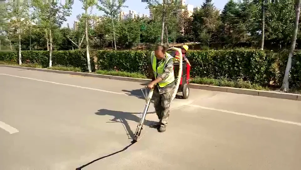 YG Асфальтовый упаковщик Распылитель Прокат трещин Машина для наполнения