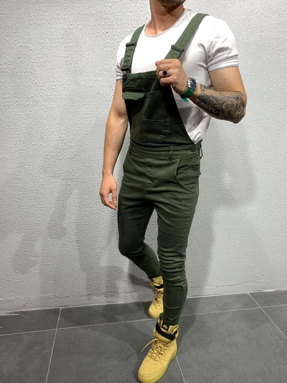 

2022 Newest Europe America Style Mens Denim Pants Dungarees Bib Overalls Jumpsuits Moto Biker Jeans Baggy Trousers Fashion