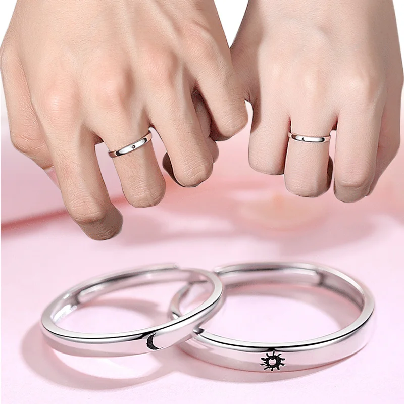 

1 Pcs Adjustable Silver Sun Moon Couple Rings Retro Men's and Women's Ring Romantic Valentine's Day Wedding Gift Fashion Jewelry