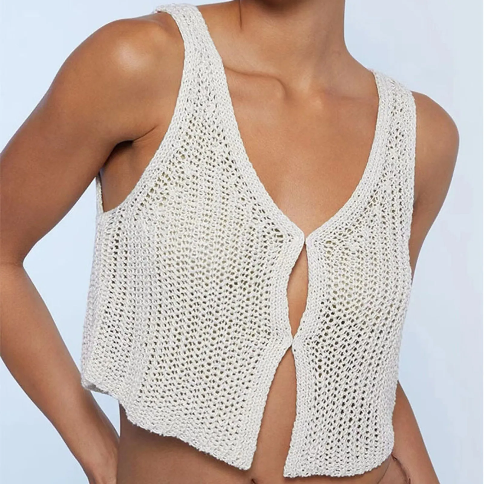 Женский укороченный вязаный топ на пуговицах