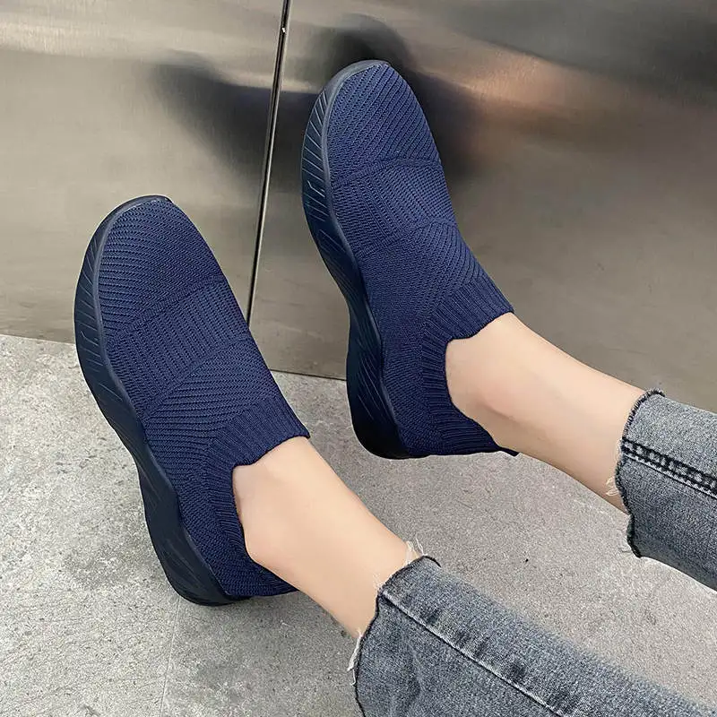 

Red Sports Shoes Oversize Women Sneakers 2021 Summer New Breed Basket Sport Tennis Luxury Brand Women's Running Shoes Tennis