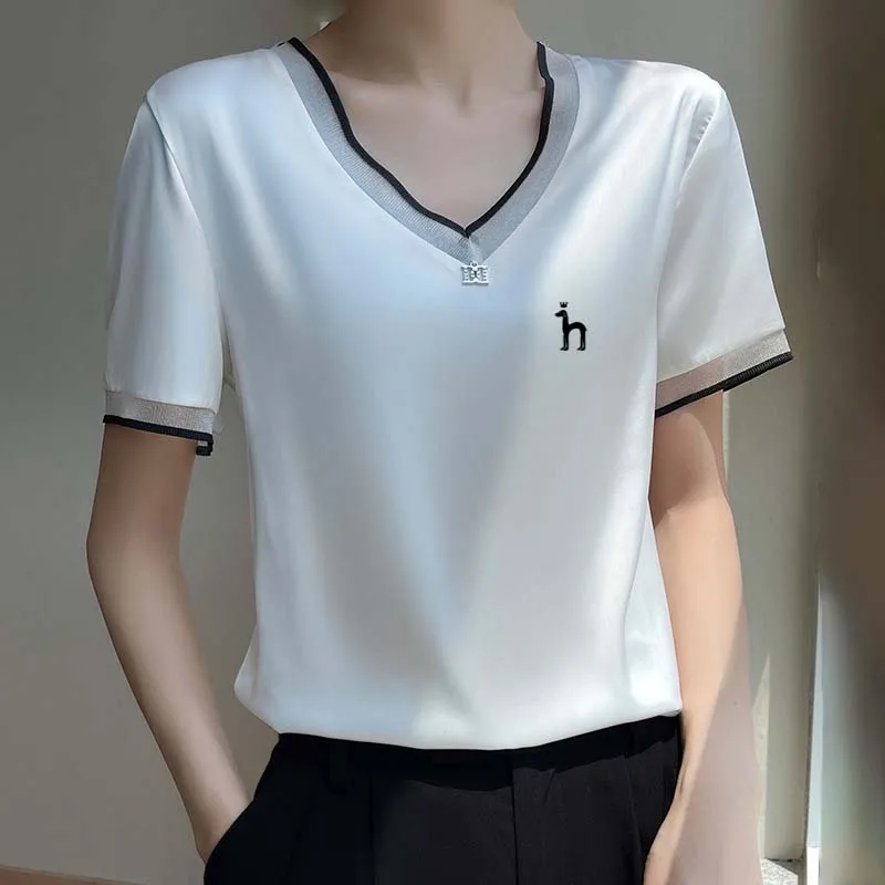 

Golf Women's T Shirts 2023 New Summer Slim Fitting Design Feel Smooth Satin Surface V-neck Webbing Sense Women T-Shirts Tees Top