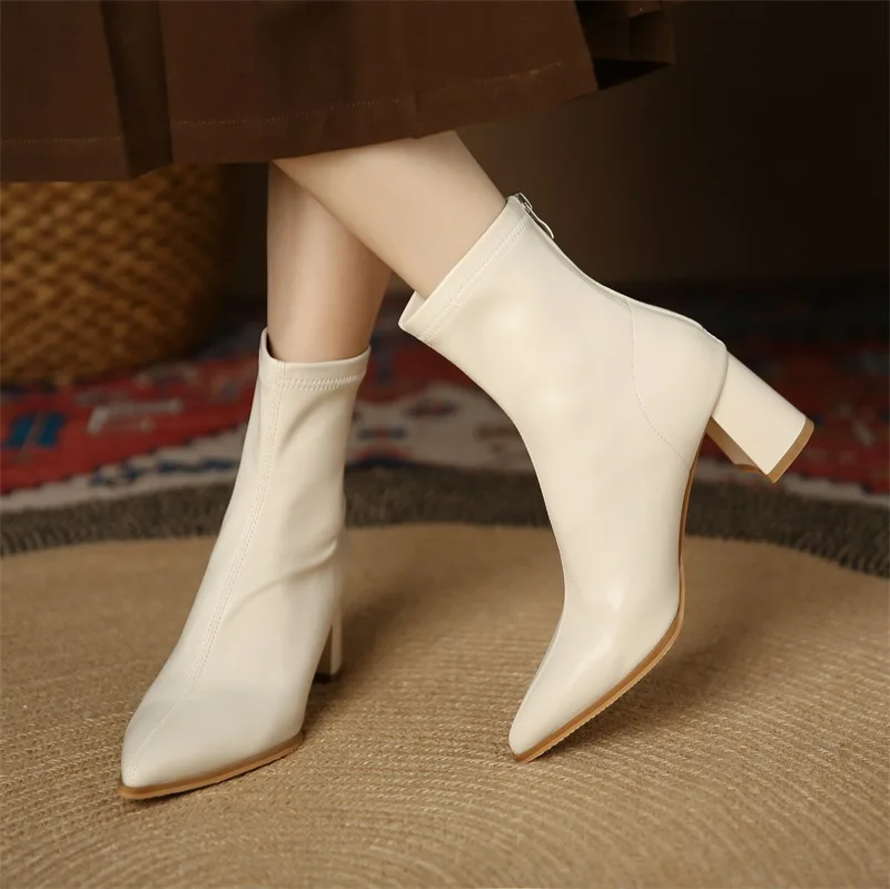 

Женские ботильоны из натуральной кожи, на высоком устойчивом каблуке