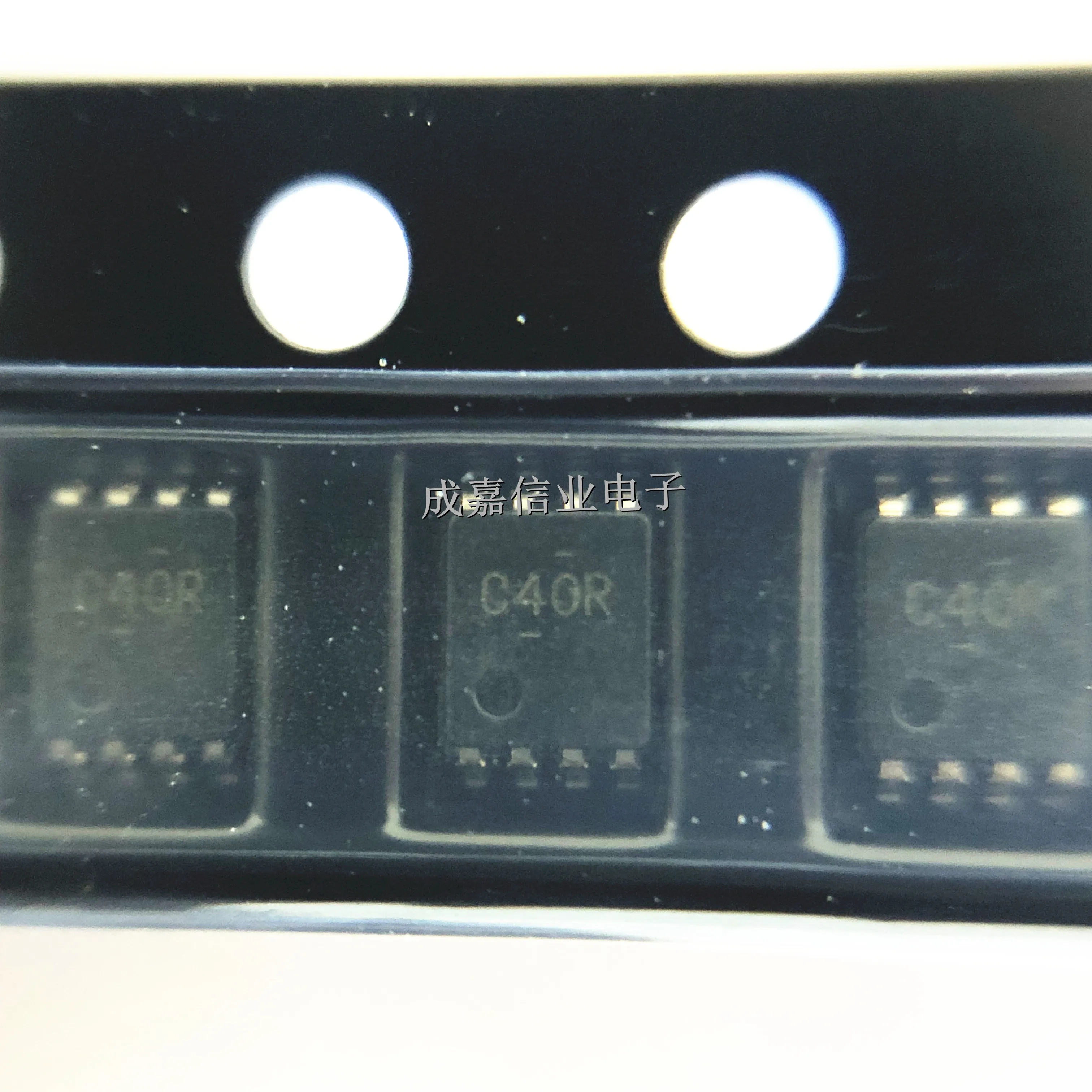 Буферы SN74LVC2G240DCUR VSSOP-8