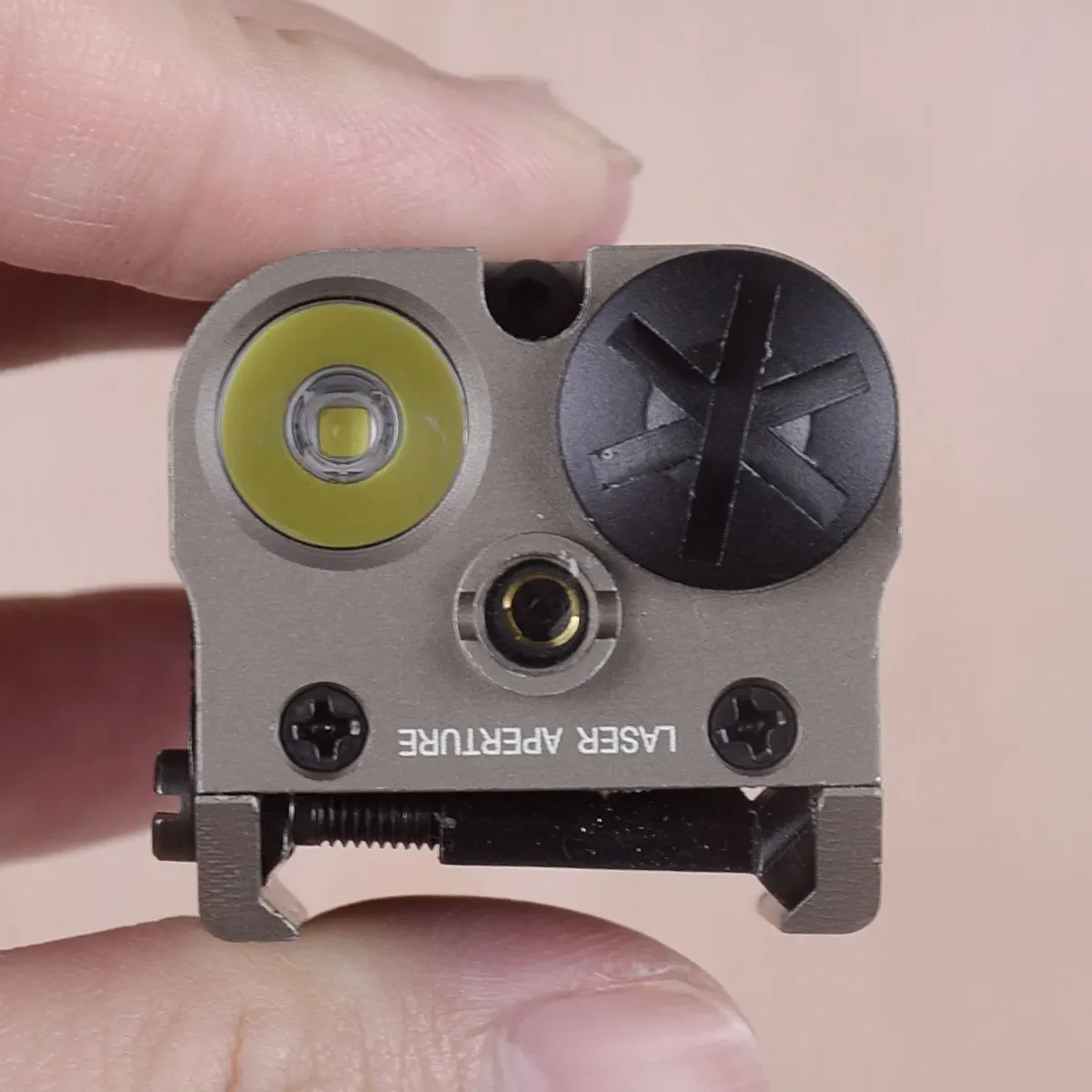 XC2 лазерный компактный фонарик с красной точкой тактический светодиодный