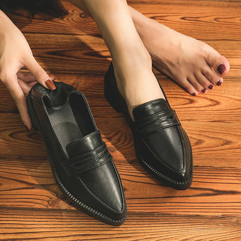 Women Flats Shallow Slip on Loafers Brogue Leather Shoes Thick Heels Cut Out One Band Oxfords