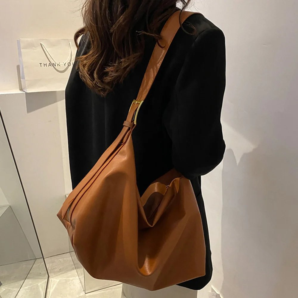 

2023 New Women Shoulder Bags Retro Large Capacity Messenger Bags Large Capcity Casual Bags Designer Brand Purse And Bags