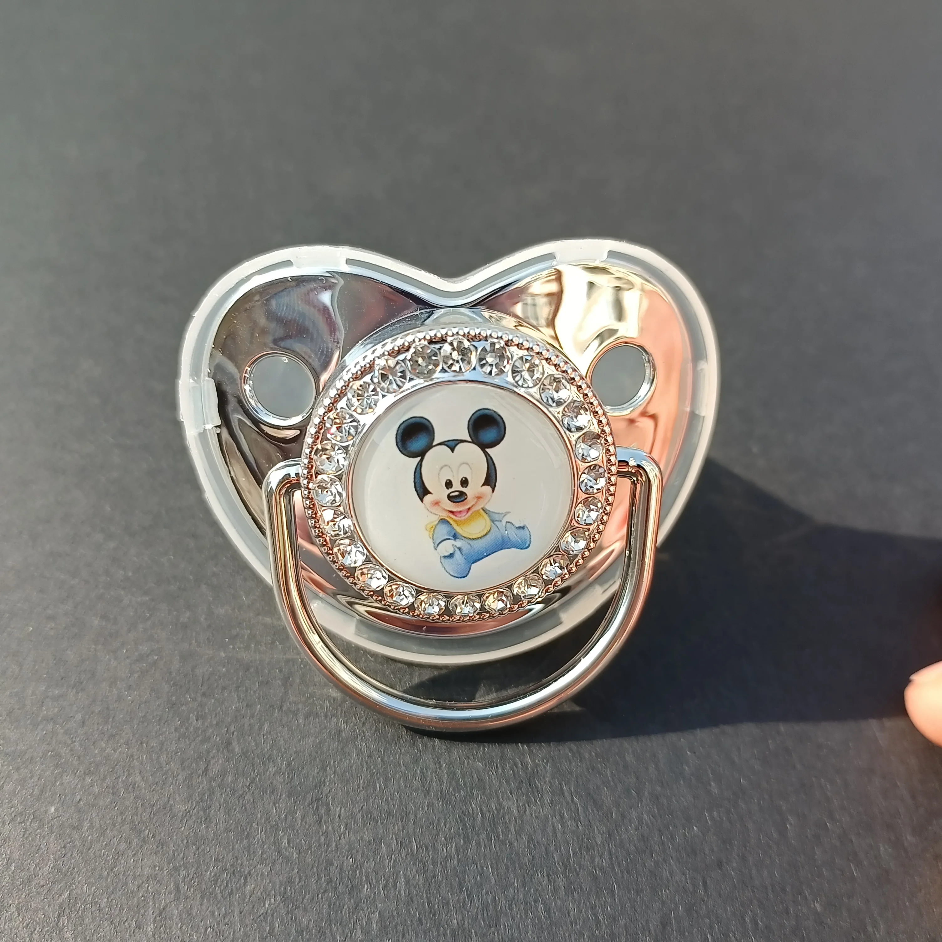 

Mickey Mouse Baby Pacifier Newborn BPA Free Luxury Silver Glitter Pacifier Silicone Dummy Pacifier Chupeta para bebes0-18 months