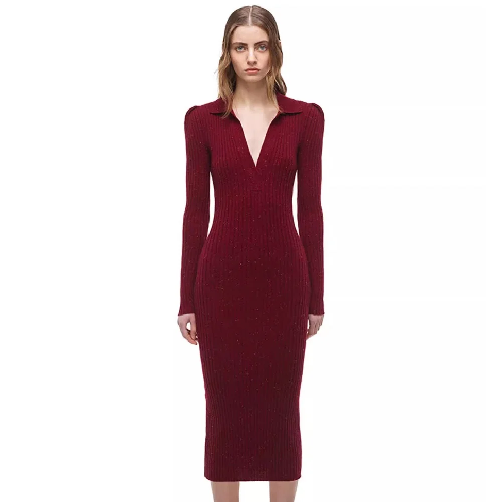 Женское облегающее платье с лацканами