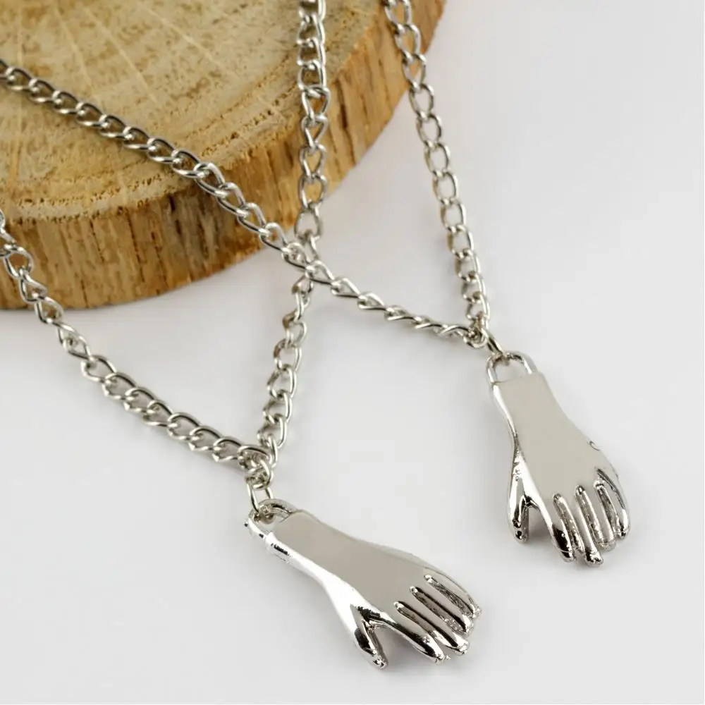 

Double hand figured necklace