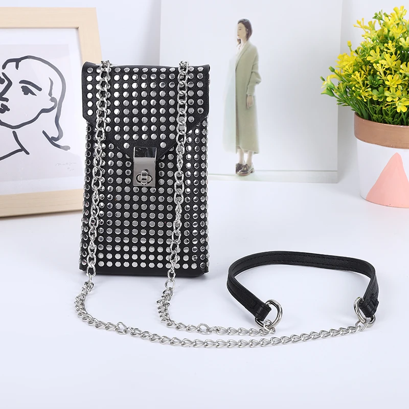 

Rivets Flap Women's Shoulder Bag Hip Hop Mini Crossbody Bags Designer Chain Purses and Handbags Female Retro Shopper Phone Bag