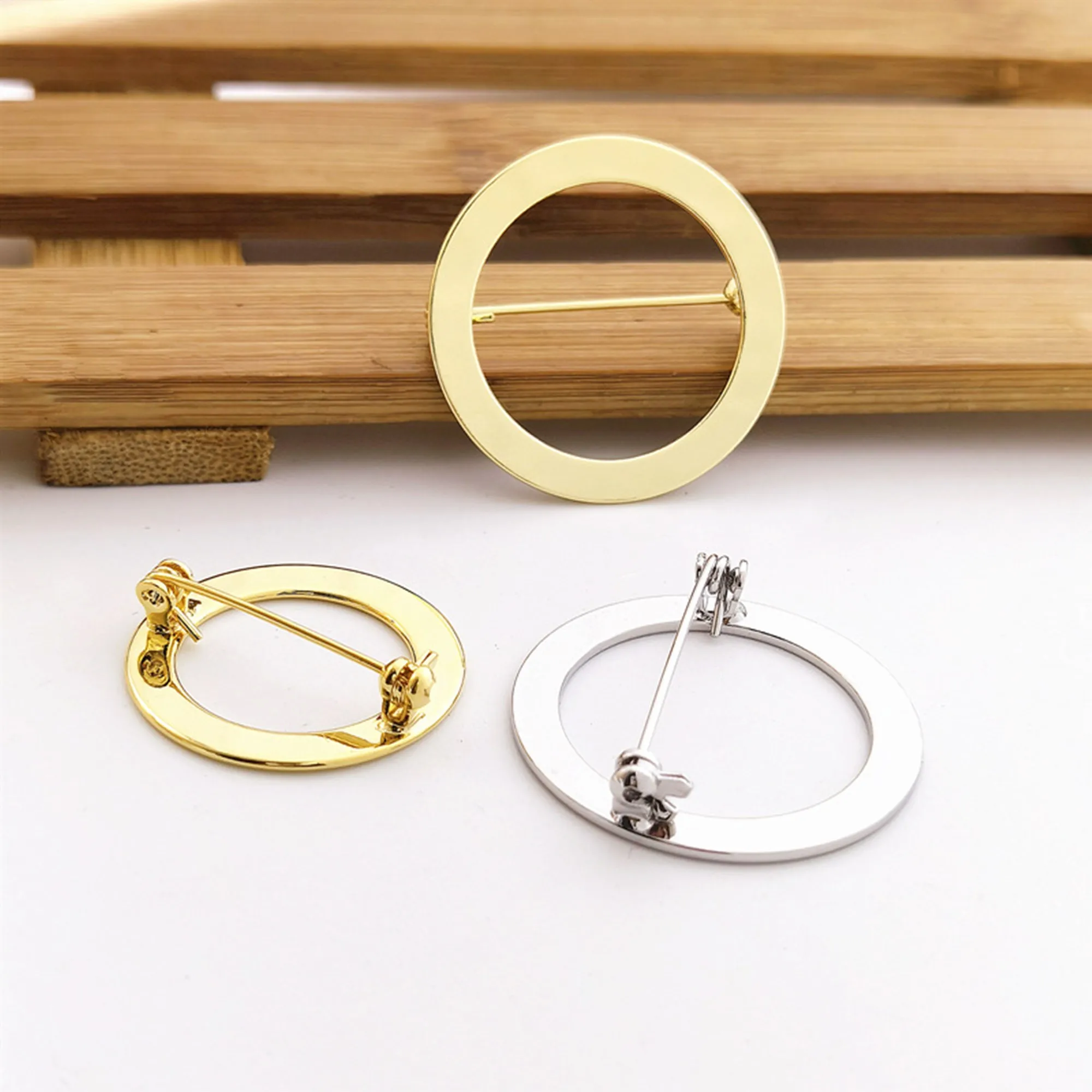 

2pcs/lot 31MM round copper pin Baby pin is not easy to fade and anti-slip clothing pin DIY jewelry accessories