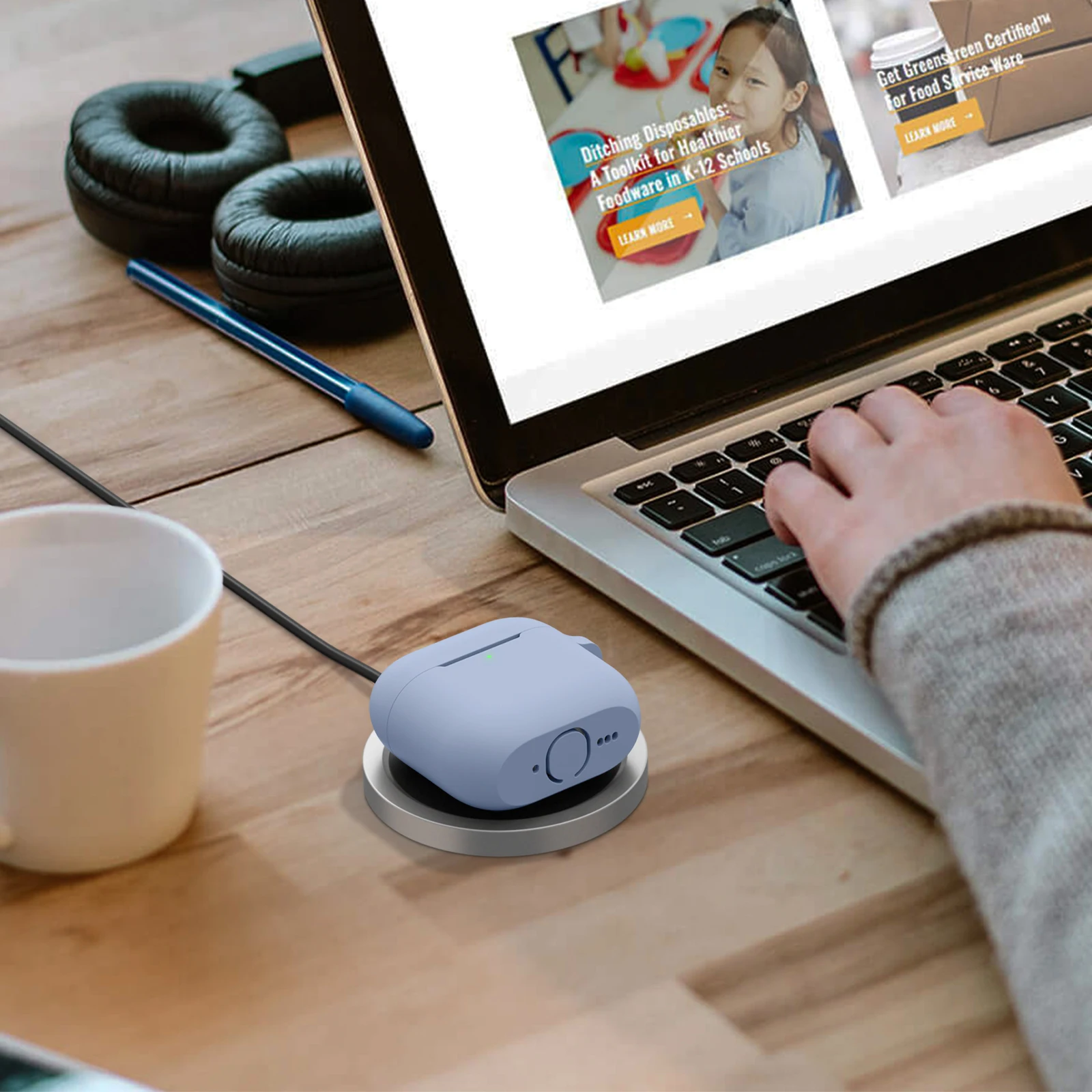 Фото Силиконовые чехлы для наушников Apple Airpods 4 с комплектом для чистки, чехол для беспроводной Bluetooth-гарнитуры Air Pods 4, защитный чехол №1