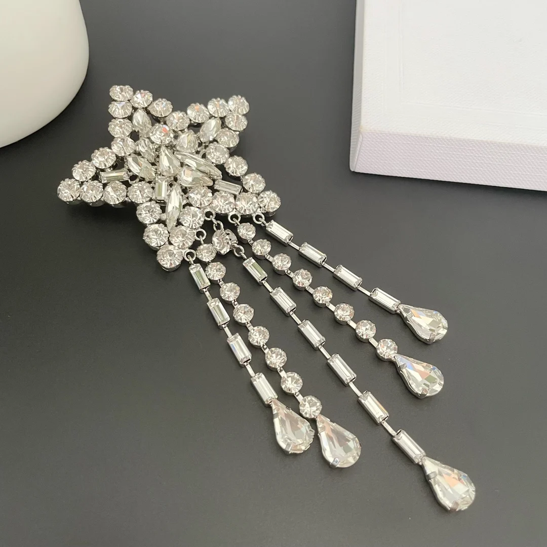 

European and American fashion personality pentagram crystal tassel brooch