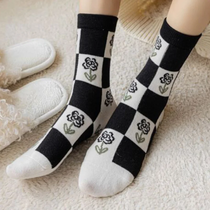5 Pairs Keep Warm Cashmere Socks Woman Flowers Print Long Winter Socks Set Fashion New Cycling Leg Warmers Kawaii Calzini Donna
