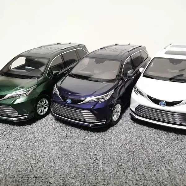 Модель Gac Toyota Syna MPV TOYOTO SIENNA Коммерческий автомобиль 1:18 автомобиля из сплава
