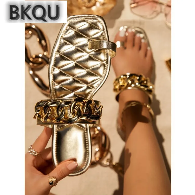 

2022 summer new large size set-toe slippers women's square head metal chain outer wear flat slippers women