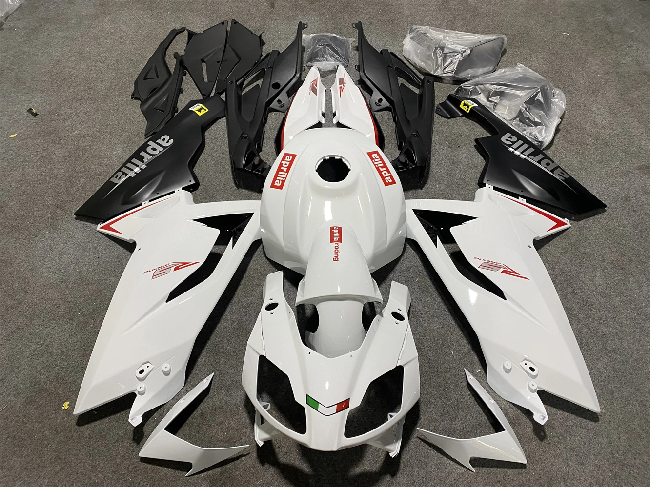 Комплект обтекателя мотоцикла подходит для Apulia RS125 06 07 08 09 10 11 лет 2006 2007 2008 2009 2010 2011