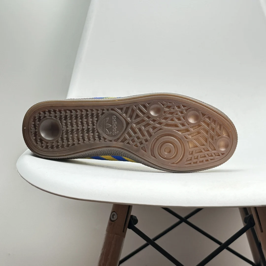 Кроссовки Adidas Samba многофункциональные. копия в масштабе 1:1 |