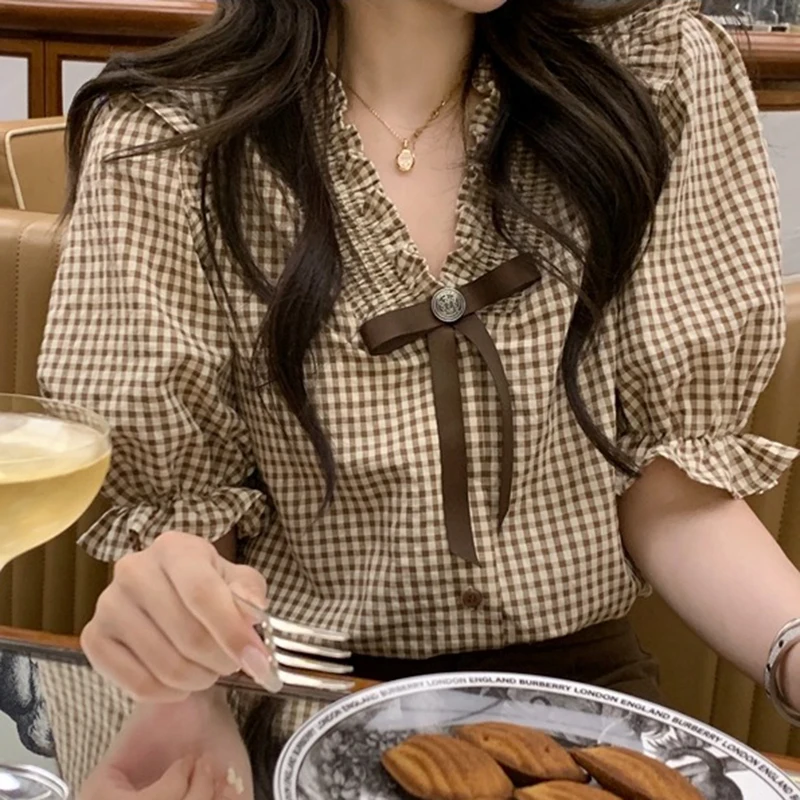 

Женская винтажная рубашка в клетку, с пышными рукавами и V-образным вырезом
