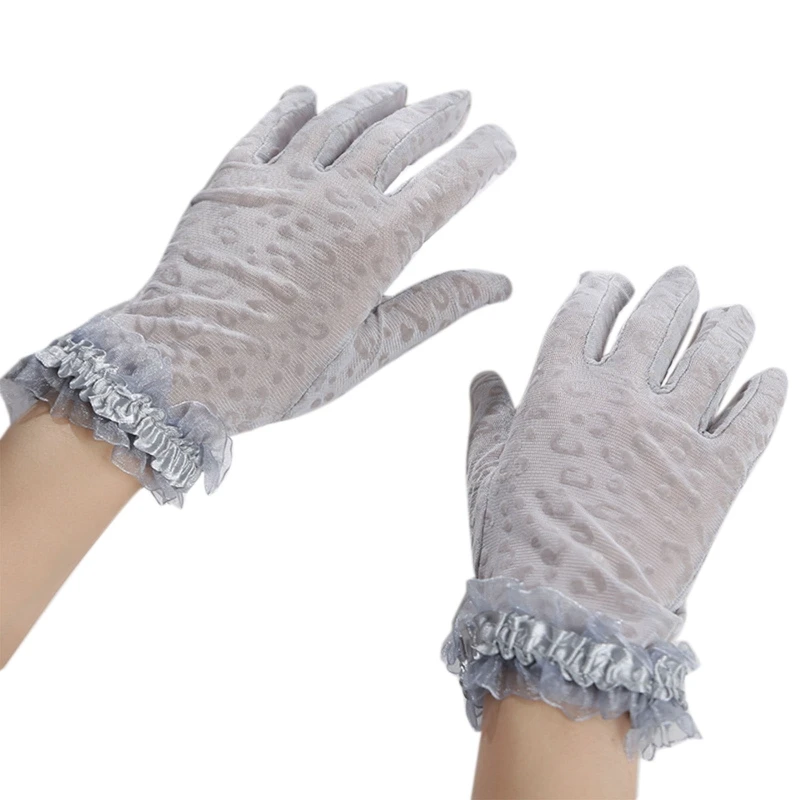 

1Pair Short Elegant Floral Lace Gloves for Women Wrist Simplicity Women's Vintage Sheer Floral Lace Wrist Length Gloves