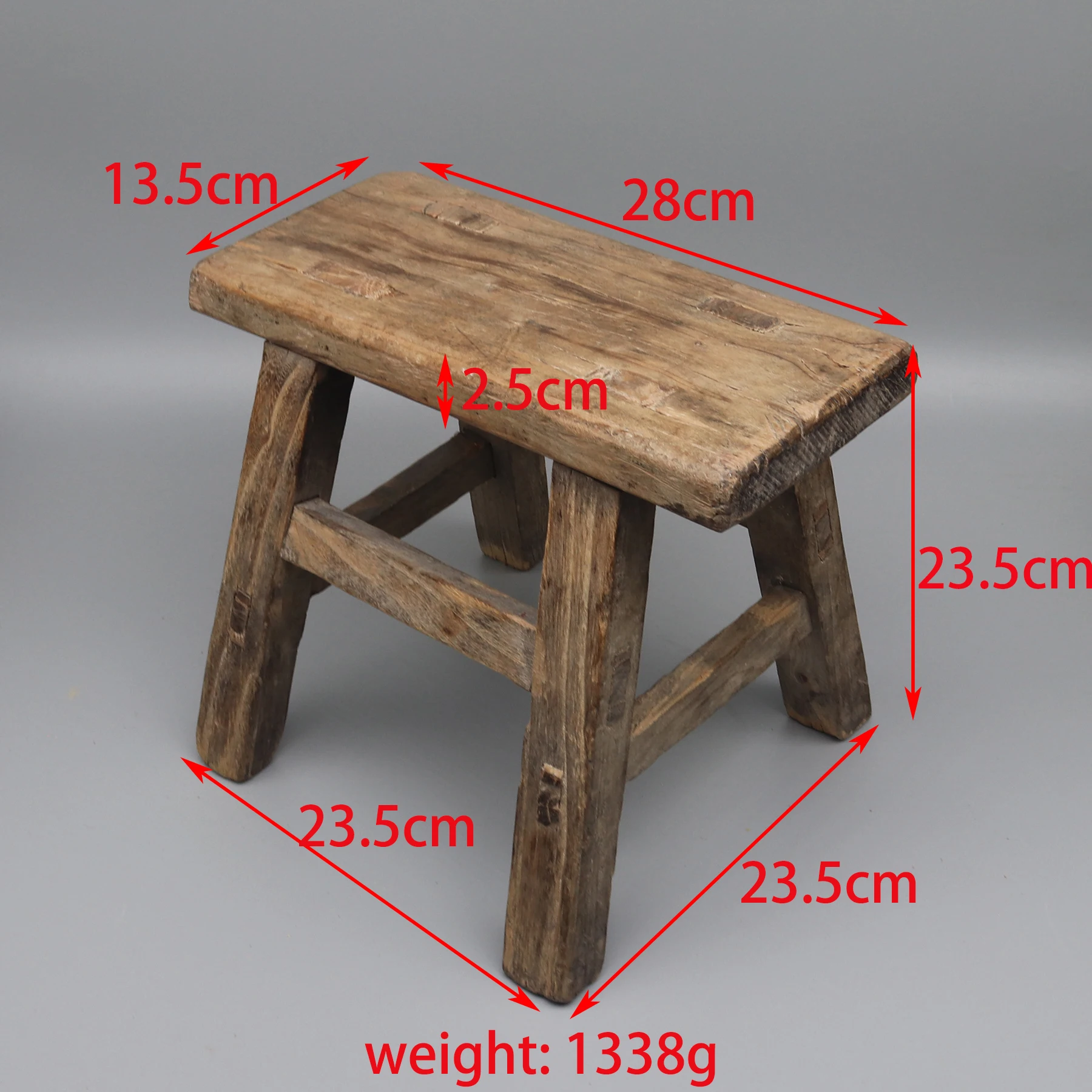 Деревянный пуфик