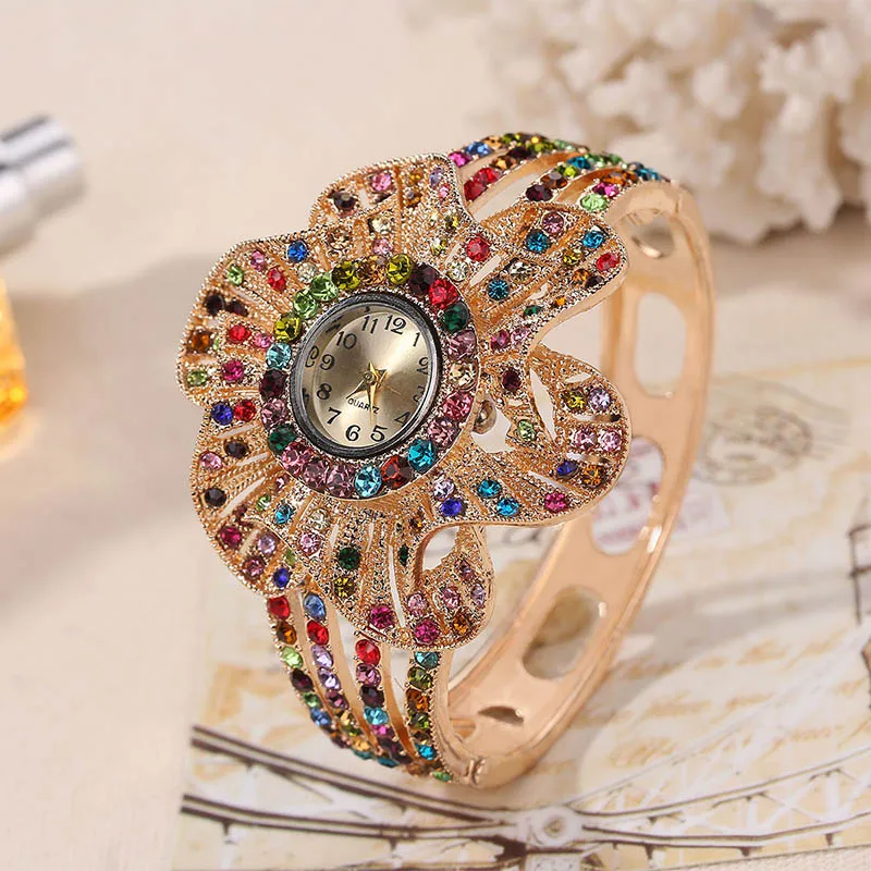 

Новинка 2023, Лидер продаж, роскошные женские кварцевые часы с цветочным рисунком, со сверкающим циферблатом и инкрустацией, модный подарок для девушки