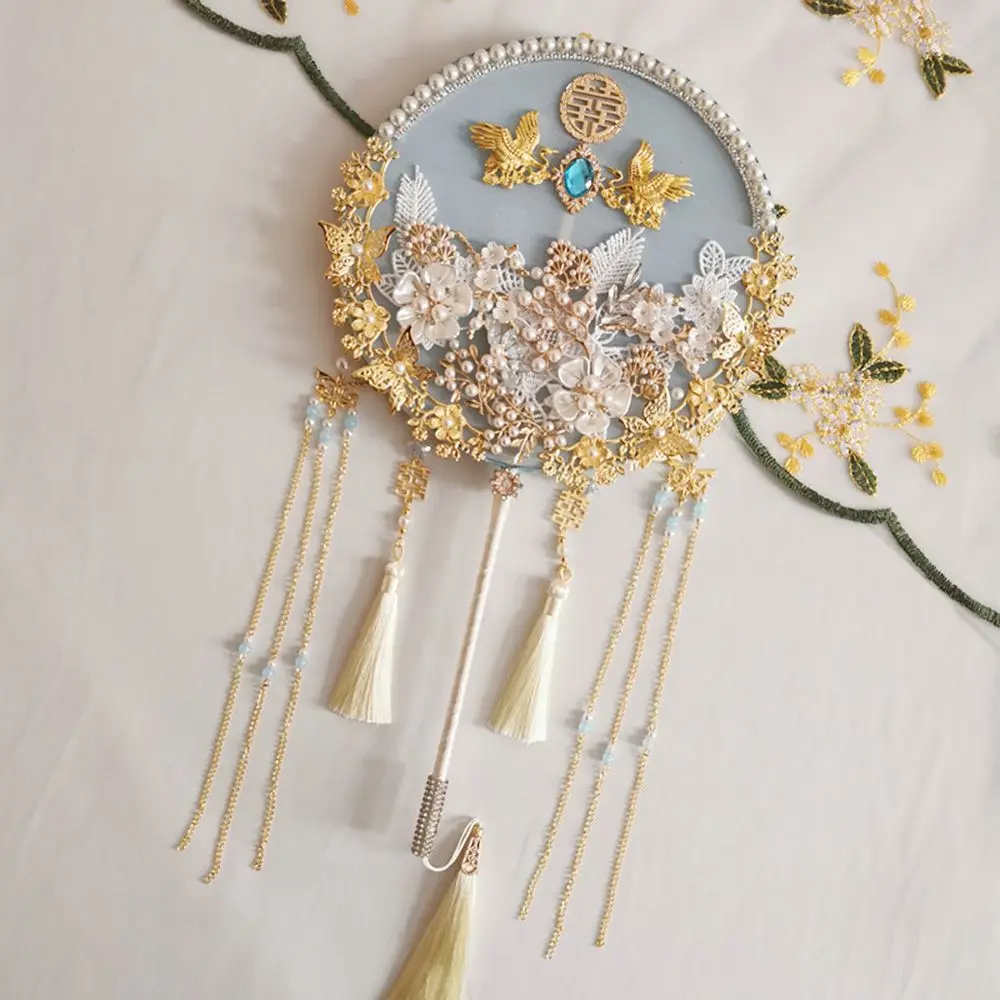 

Exquisite Wedding Decorative Fan Glamour Vintage Decorative Fans Bride Round Fan Pretty Photography Prop Desk Ornaments