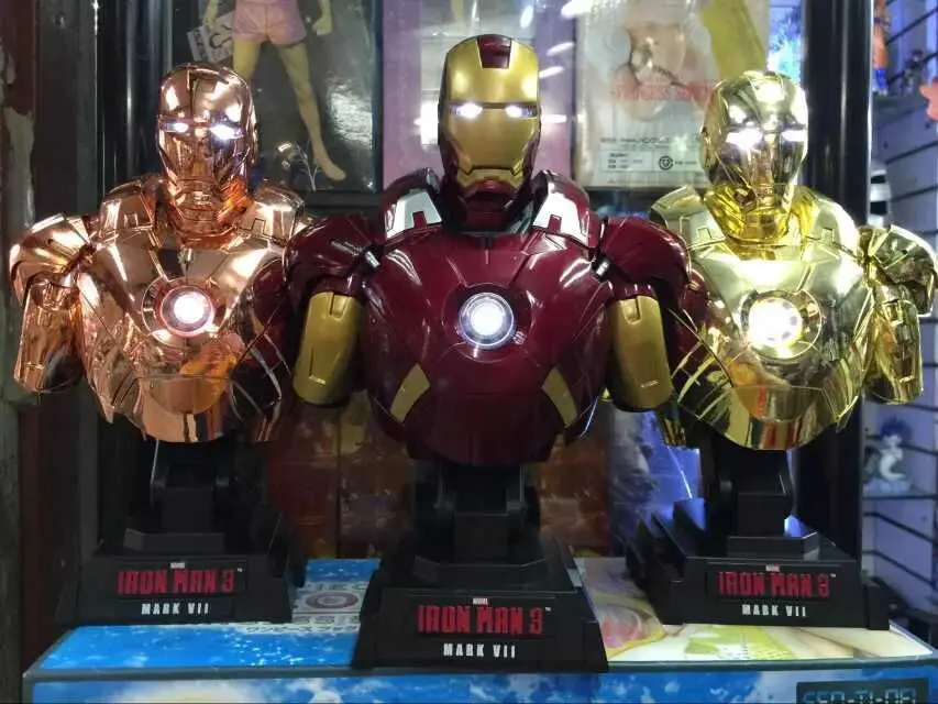 

Disney Marvel Iron Man MK7 1/4 bust Figure Illuminated 23CM Toys PVC Toy Figures Cartoon Dolls Gift Toys